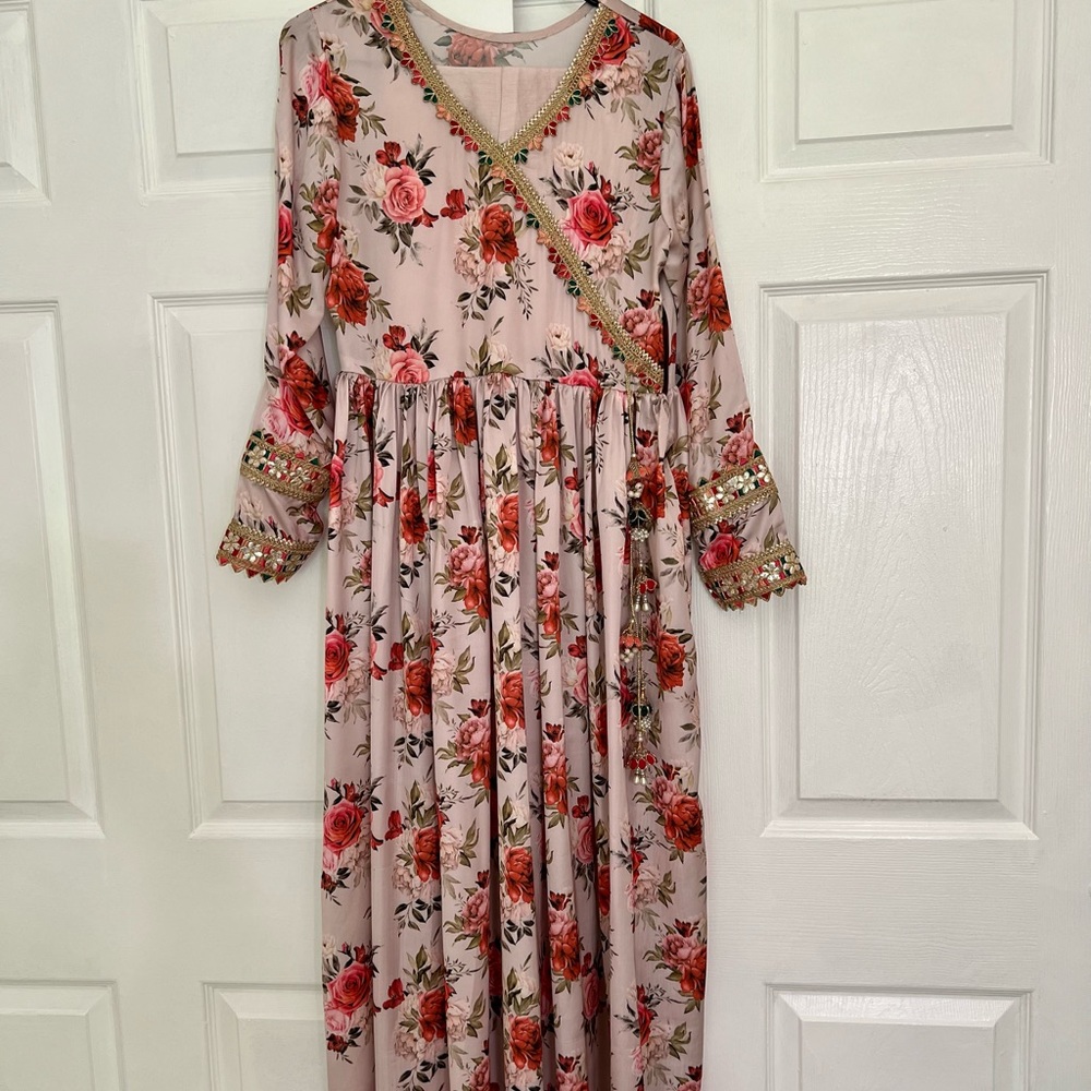 Pakistani Indian shalwar kameez gown angrakha size Med floral pink Eid dress